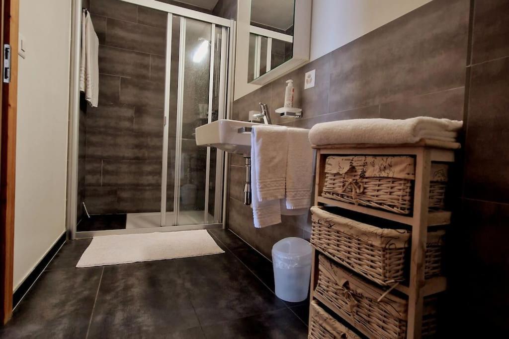 Superbe Appartement Champex-Lac Avec Piscine Et Sauna Zewnętrze zdjęcie